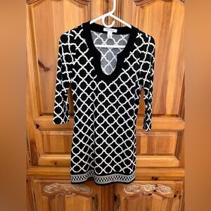 White House Black Market Geometric Print Tunic